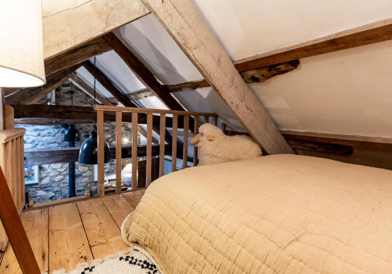 Bwthyn Capten - A Charming Cottage For Up To 6 Newport  Exterior photo